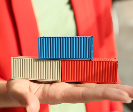 Container shipping network in your hand